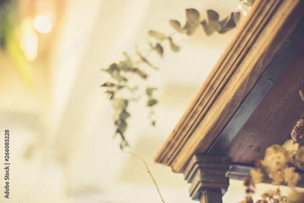 Obraz premium Shelf with flowers. vintage background concept.