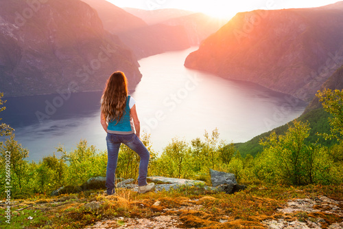 Sonnenuntergang am Aurlandsfjord