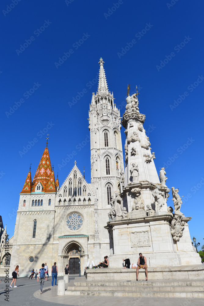 Budapest - Matthiaskirche mit Dreifaltigkeitssäule