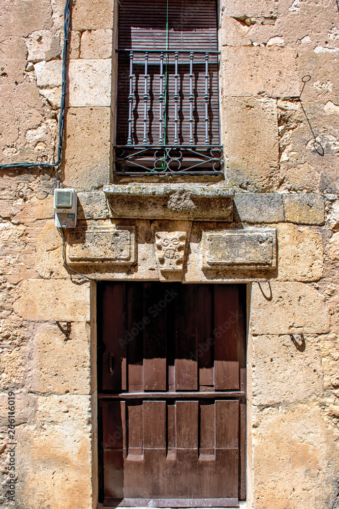 fachada casa en maderuela, Segovia