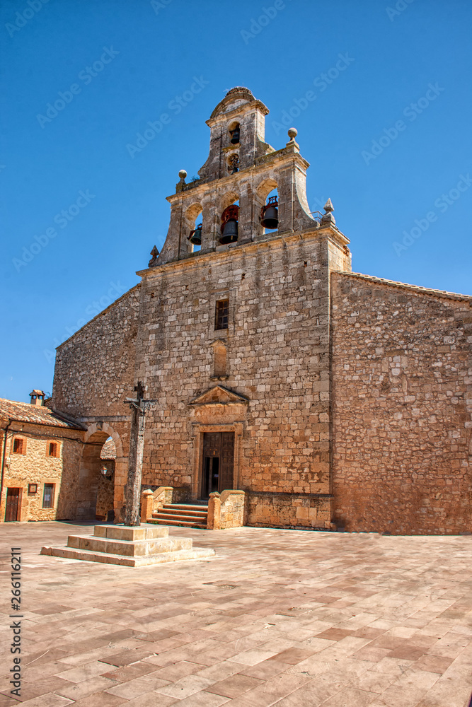 iglesia y plaza santa maria en maderuelo, Segovia