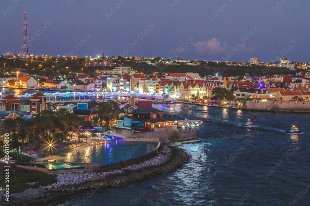 Hafen von Willemstaad bei Nacht, Karibik
