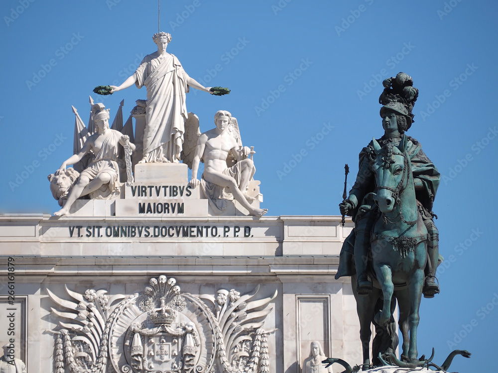 Obraz premium Arco da Rua Augusta at Praca do Comercio