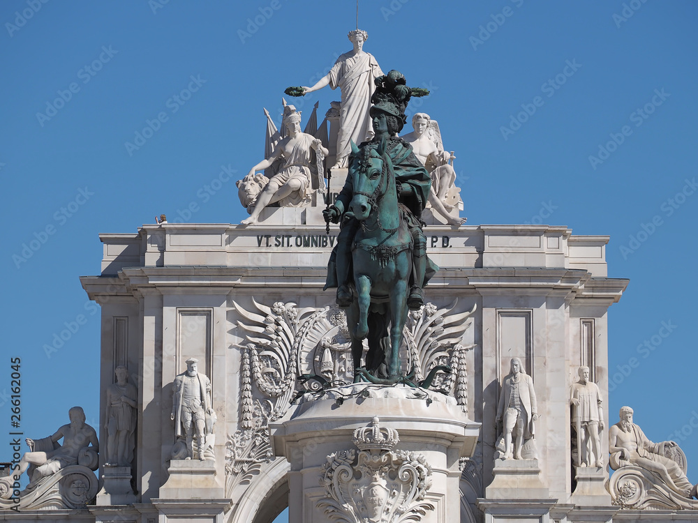 Obraz premium Arco da Rua Augusta at Praca do Comercio