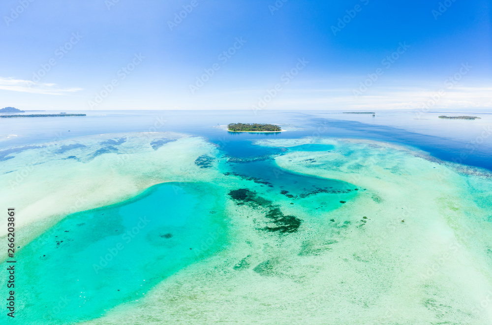 Obraz premium Aerial view Banyak Islands Sumatra tropical archipelago Indonesia, Aceh, coral reef white sand beach. Top travel tourist destination, best diving snorkeling.