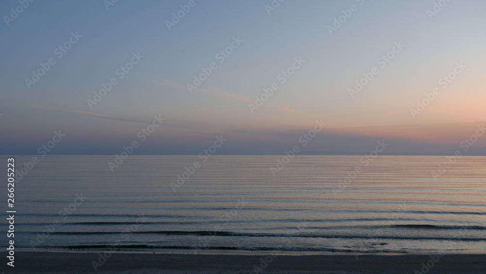 Fototapeta premium sunset over the sea