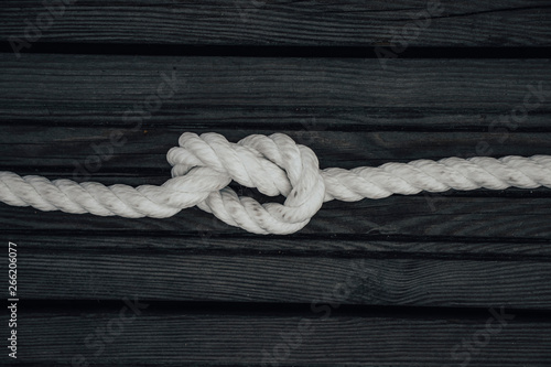 Overhand knot © Warpion