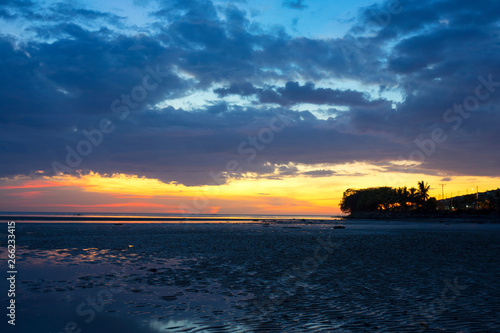 Fototapeta Naklejka Na Ścianę i Meble -  beach sunset 