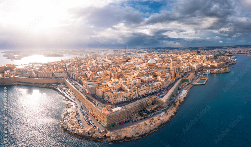 City of Valletta, capital of Malta, aerial view, island in Mediterranean sea - obrazy, fototapety, plakaty 
