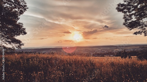 Landschaft Panorama im Sonnenuntergang, Sommer, Saarland photo