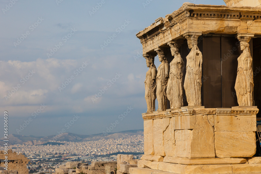 Porche de las Cariátides. Templo de Erecteion. Acrópolis. Atenas, Grecia