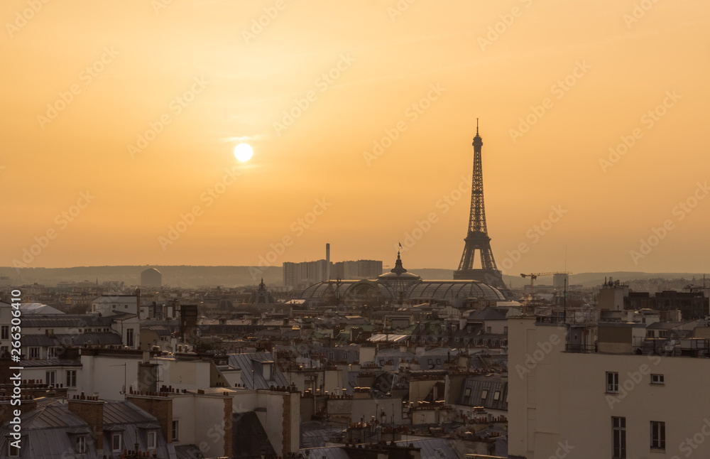 Fototapeta premium Sunset over Paris