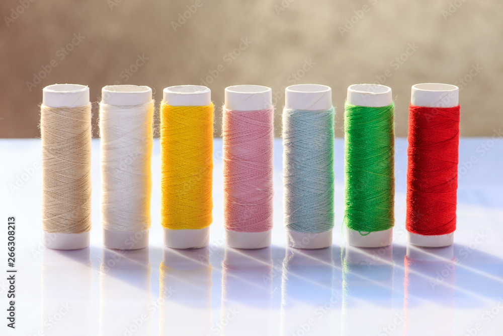 The needle and thread used to sew clothes The needle and thread used to sew clothes