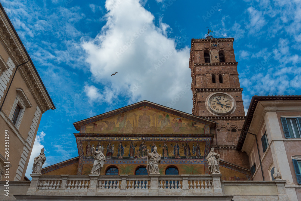 Baroque fountain of Bramante and church of Santa Maria in Trastevere, Piazza Santa Maria in Trastevere square, district of Trastevere, Rome, Lazio, Italy, Europe