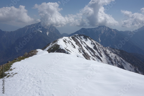 雪山登山 © TeTsumi