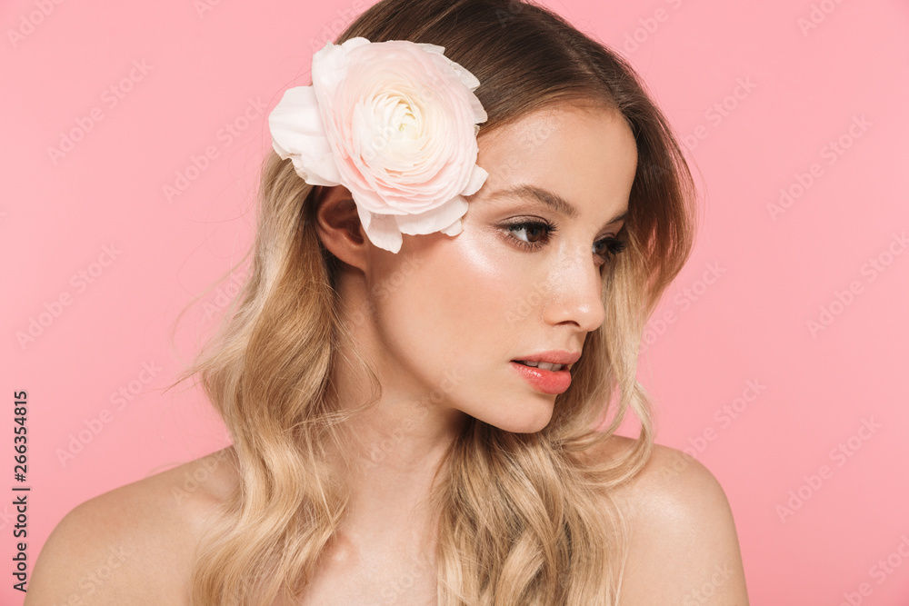 Naklejka premium Beauty portrait of a lovely young woman