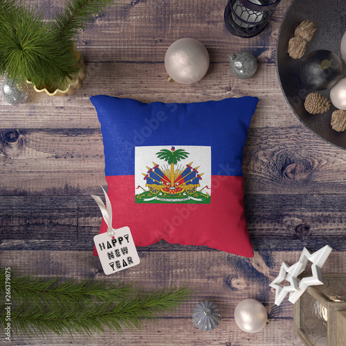 Φωτογραφία Happy New Year tag with Haiti flag on pillow