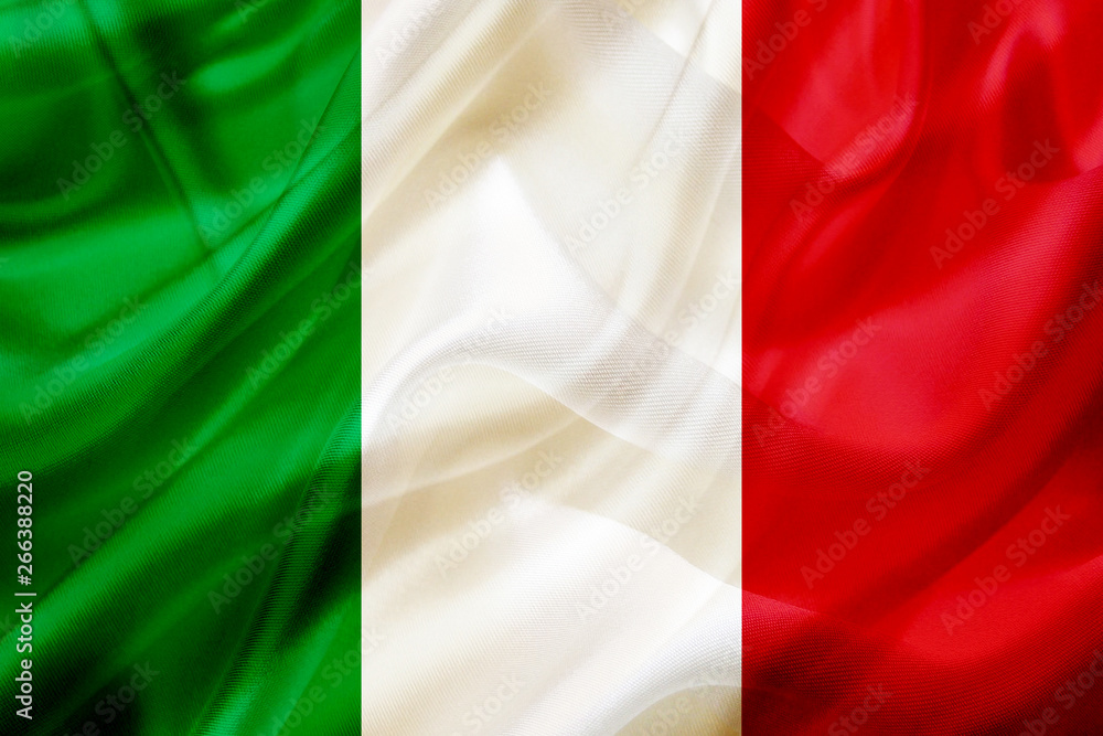 Obraz premium Italy country flag on silk or silky waving texture