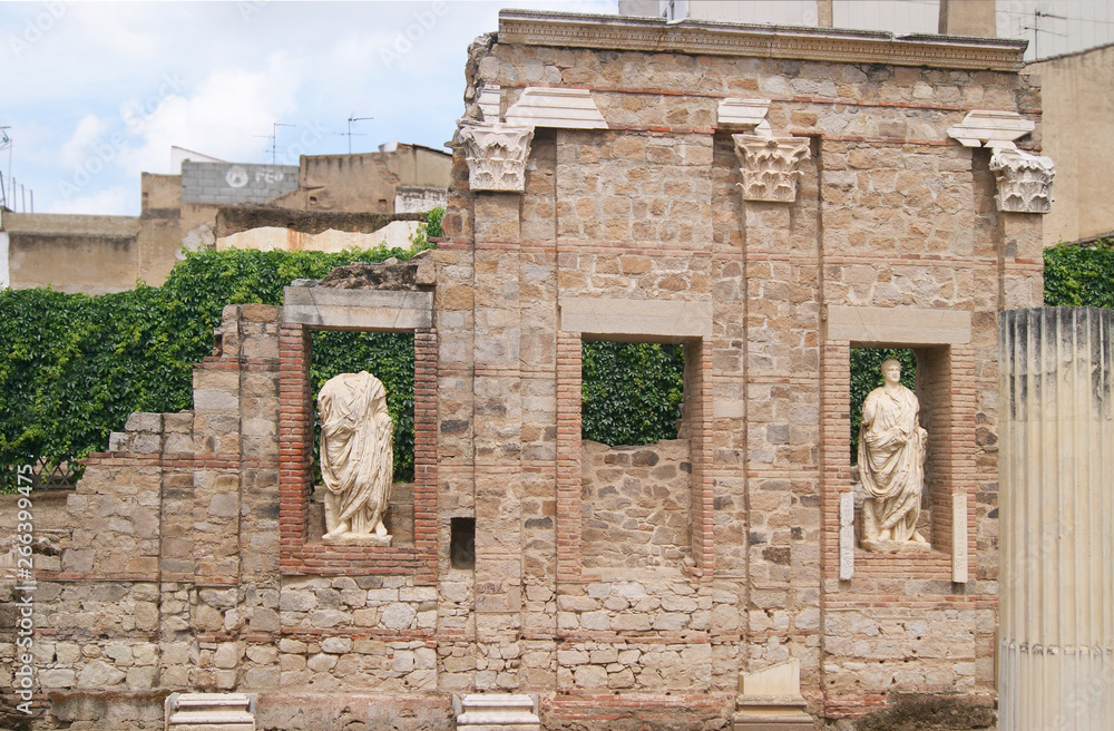 Esculturas romanas en las calles de Mérida, Badajoz. Estatuas romanas.