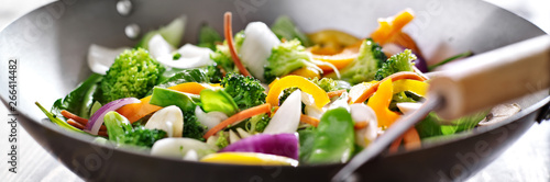 Obraz na plátne vegetarian wok stir fry shot in panoramic composition