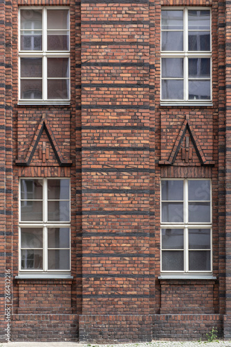 Brick house wall texture background © EIVIND