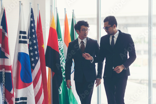 Konstfotografi Image of press conference on international cooperation of leaders and businessme