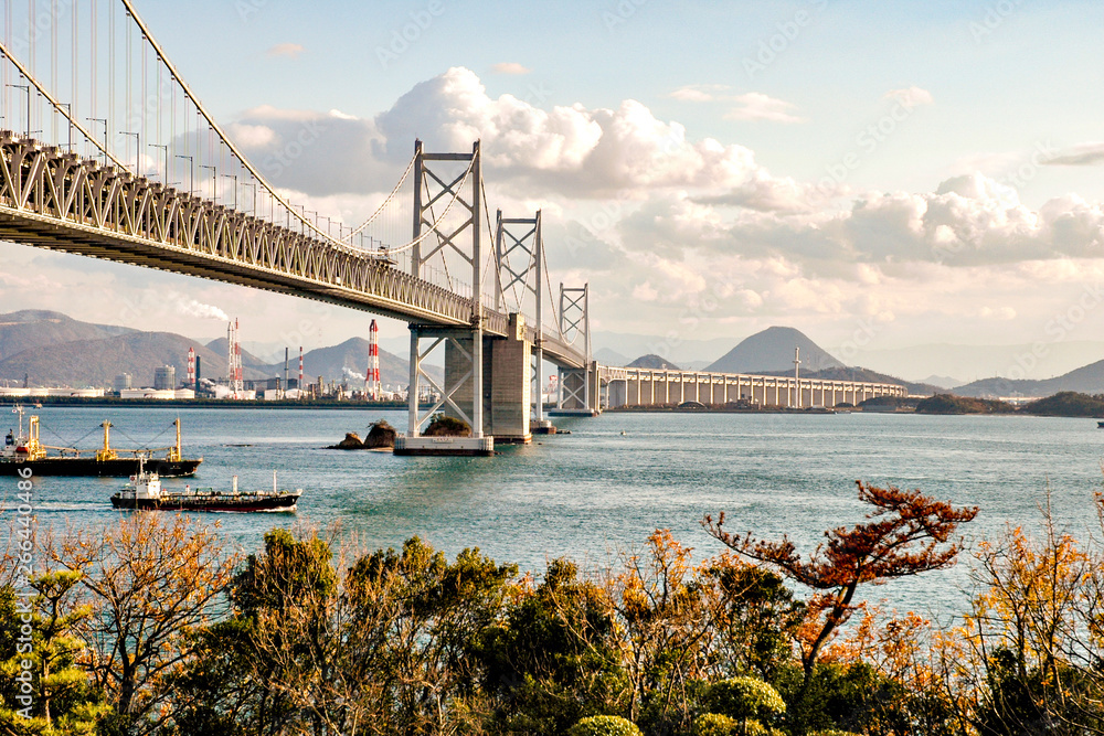 Naklejka premium Seto-Ohashi bridge between Kagawa and Okayama in Japan