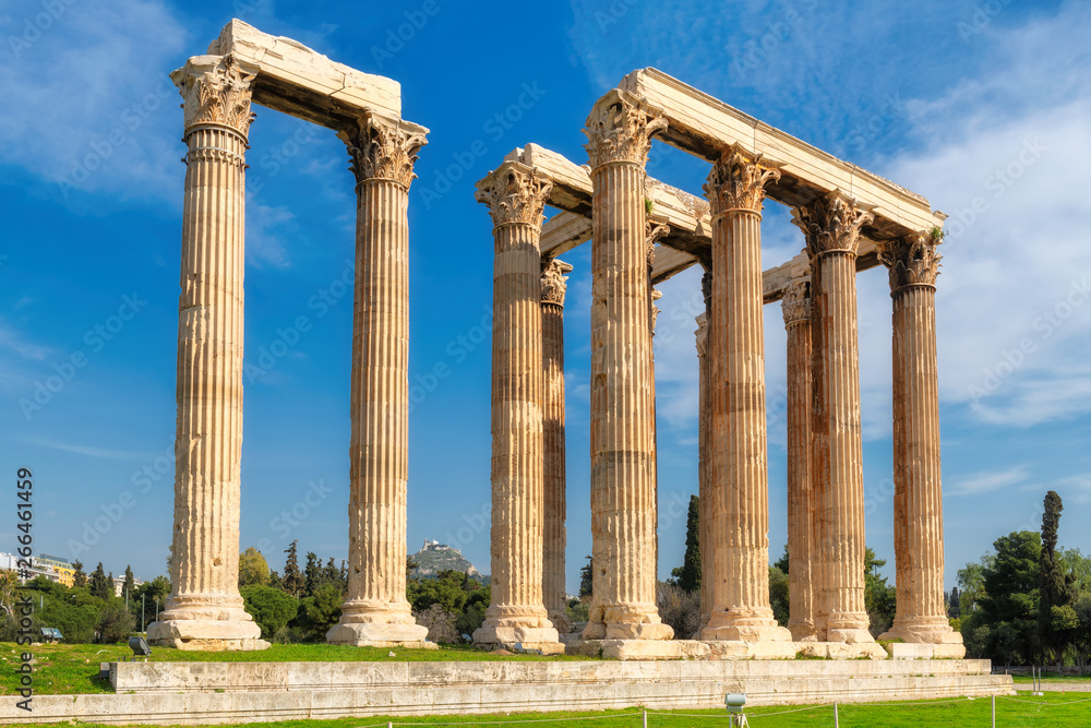 Ruins of Temple of Olympian Zeus , Athens, Greece