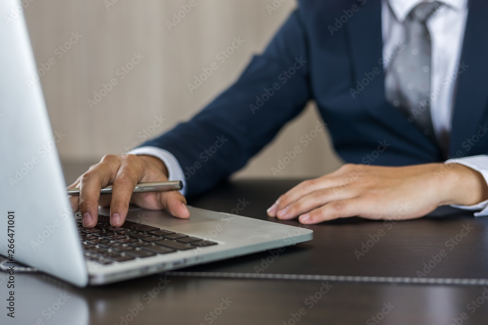 Businesswomen typing keyboard on labtop or notebook, business online concept Businesswomen typing keyboard on labtop or notebook, business online concept