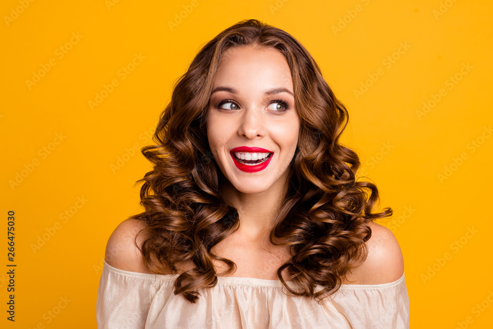 Close up photo amazed cute charming youth people person inspiration wonderful news open mouth candid glad enjoy shiny maquillage modern off-shoulders shirt pastel-colored isolated vibrant background Close up photo amazed cute charming youth people person inspiration wonderful news open mouth candid glad enjoy shiny maquillage modern off-shoulders shirt pastel-colored isolated vibrant background