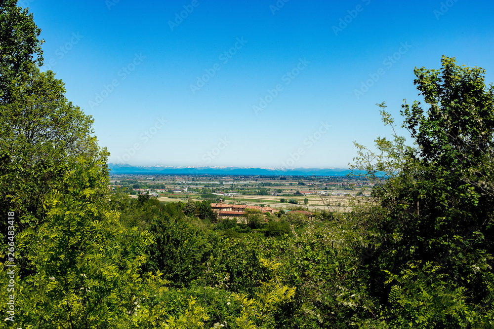 Paesaggio vista dall'alto verso la valle