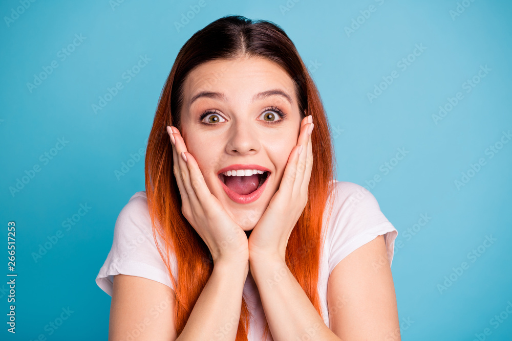 Close up photo nice attractive pretty millennial astonished impressed incredible novelty gossip open mouth place hands palms cheeks face scream shout isolated modern summer outfit blue background Close up photo nice attractive pretty millennial astonished impressed incredible novelty gossip open mouth place hands palms cheeks face scream shout isolated modern summer outfit blue background