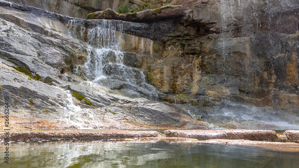 Naklejka premium New waterfall in Sophia old dendropark, in the city of Uman, Ukraine