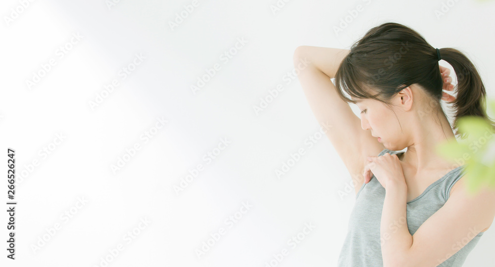 女性・わき 女性・わき