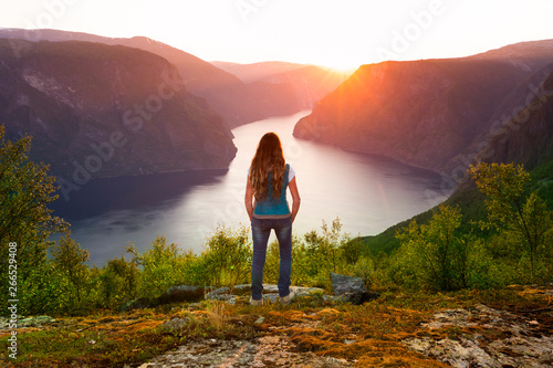 Sonnenuntergang am Aurlandsfjord