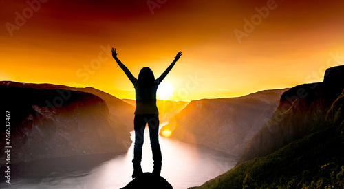 Sonnenuntergang am Aurlandsfjord