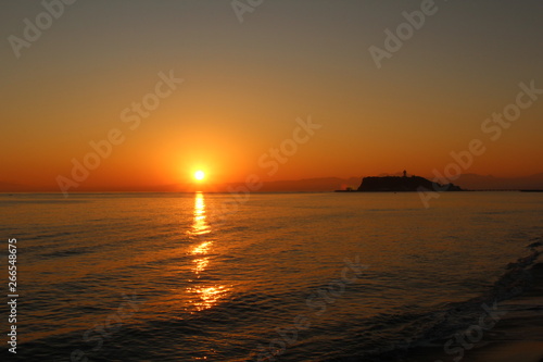 湘南の海の夕日 © 哲二 川端