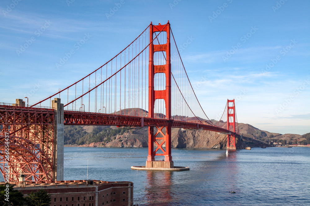 Naklejka premium View of the Golden Gate Bridge . San Francisco, California, USA