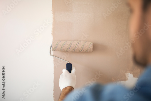 Fototapeta Naklejka Na Ścianę i Meble -  Close up of a painting roller.