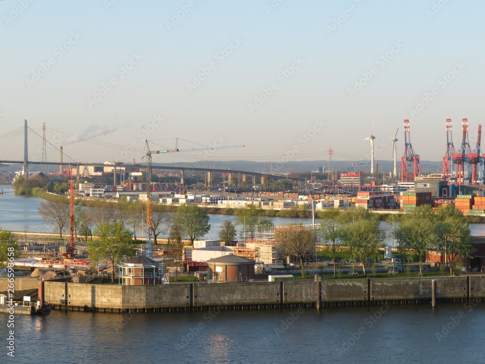 Im und um den Hamburger Hafen
