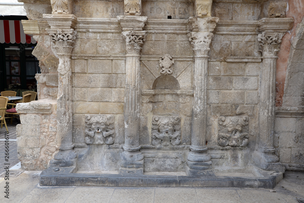 Fototapeta premium Rimondibrunnen in Rethymnon, Kreta