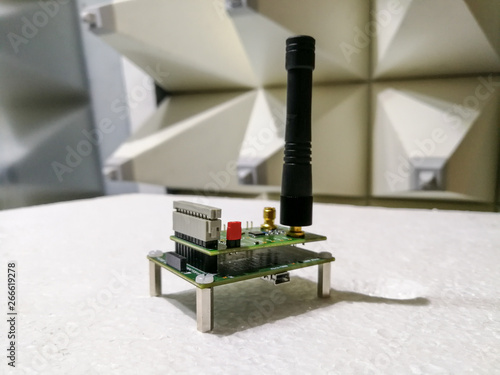 Fotografie Electronics PCB with wireless communication module in anechoic chamber