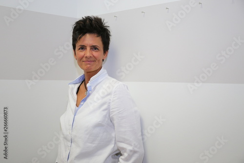 Evelyn  - Frau im besten alter
