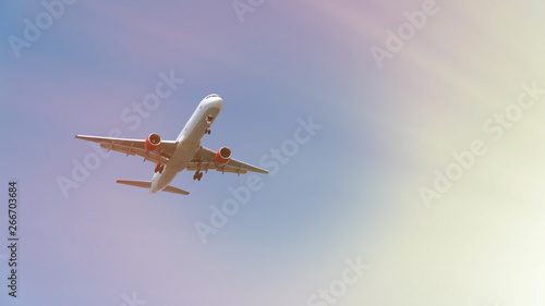 Foto Airplane gaining height after taking off