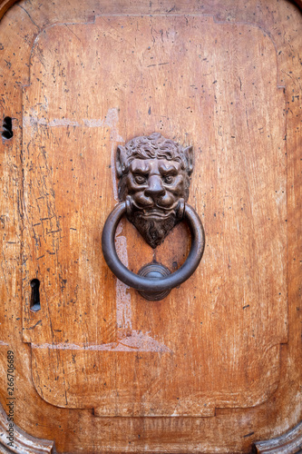 old wooden head door knob