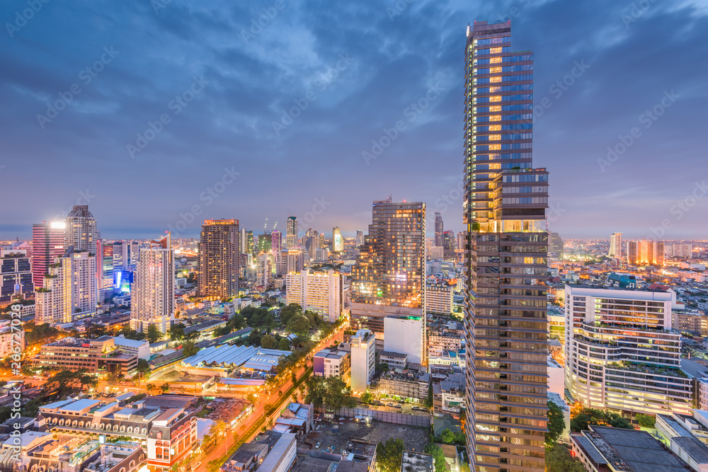 Fototapeta premium Bangkok, Thailand Skyline