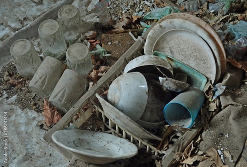 Dusty old dishes 