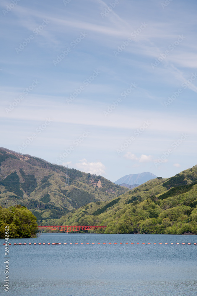 Obraz premium 草木湖と男体山 みどり市 栃木