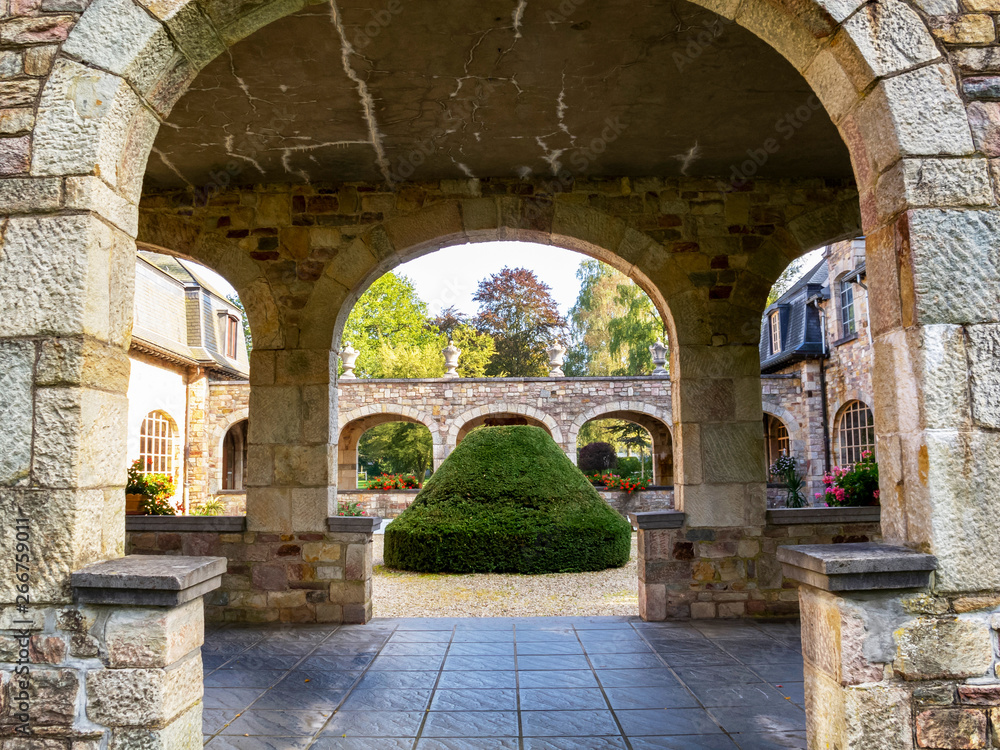 Fototapeta Wrzesień Farnieres Castle Gardens w Vielsalm, Belgia