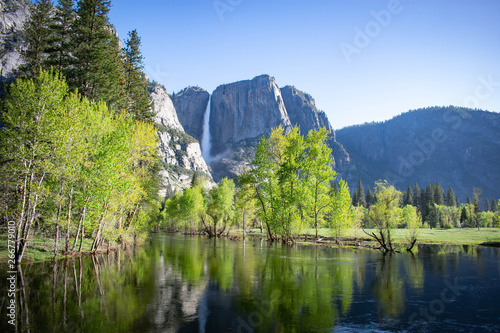 Fototapeta Naklejka Na Ścianę i Meble -  Yosemite Fall with Merced River, May 2019